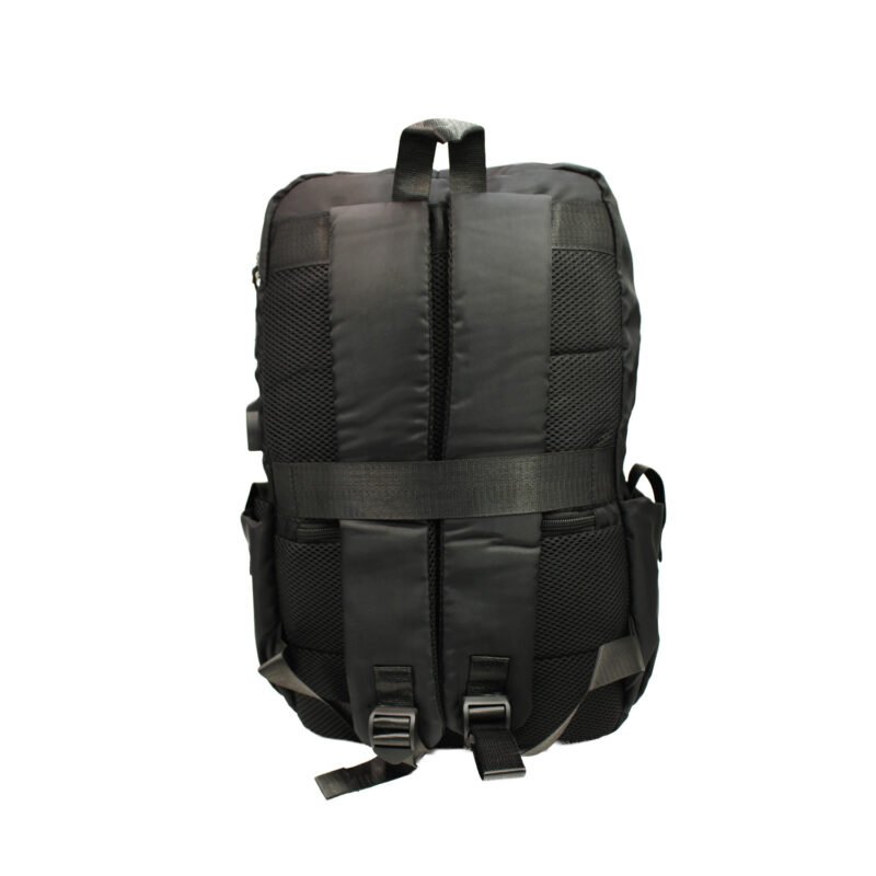 mochila para notebook con puerto de carga black