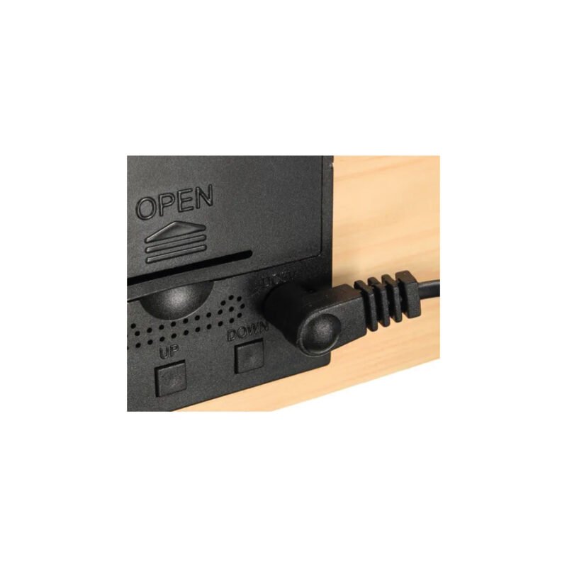 reloj despertador tecnolab digital de madera, 12/24 horas, alimentado por usb o baterias aaa, manual incluido. — vista 3
